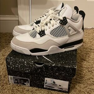 Air Jordan 4 Retro White Sneakers